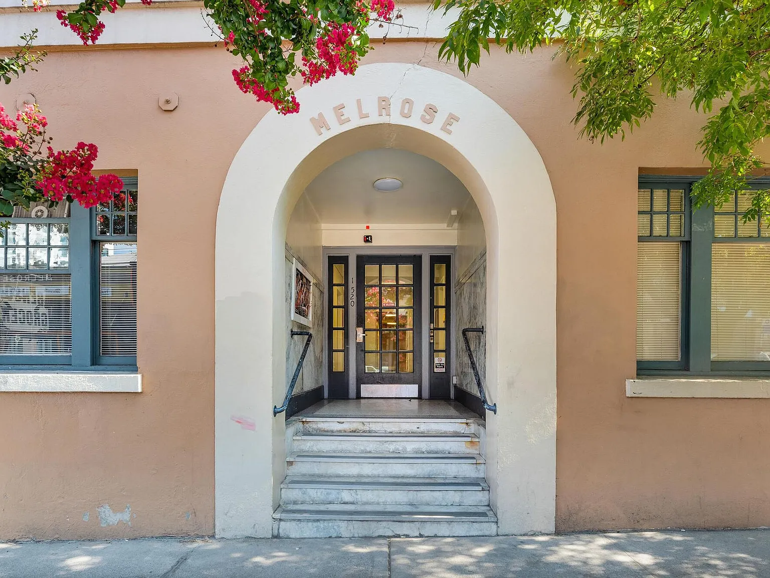 Melrose — Photo 1