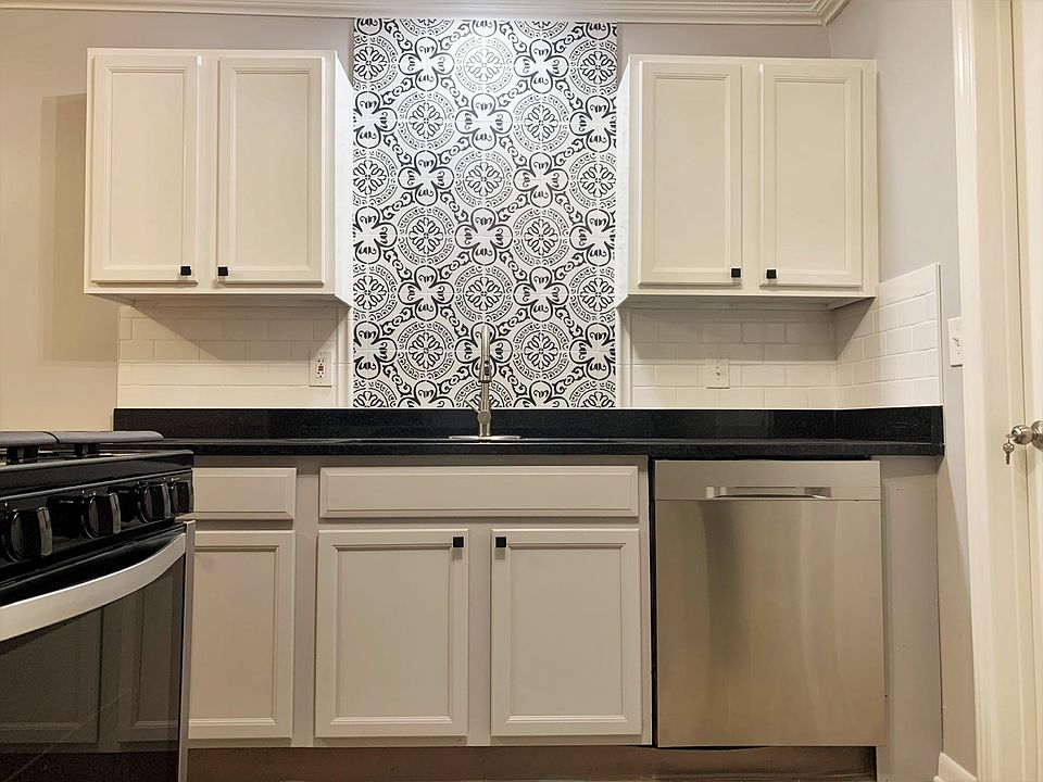 1st image of 1135 W 41st St APT 1E
