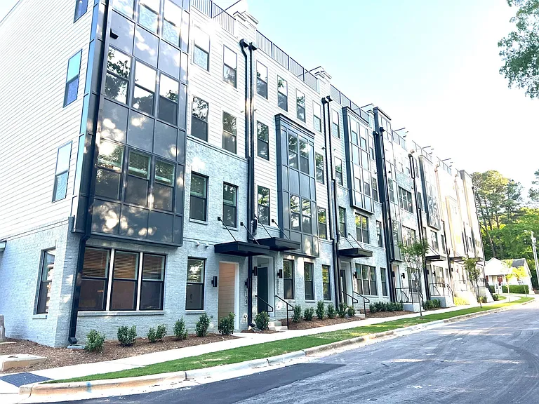 119 N Franklin St #100 — Photo 24