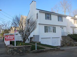 238 Albion St #A, Wakefield, MA 01880