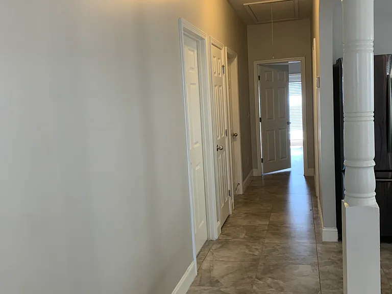 1032 Washington Dr — Photo 3