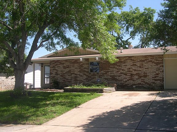 3rd image of 422 Bertetti Dr