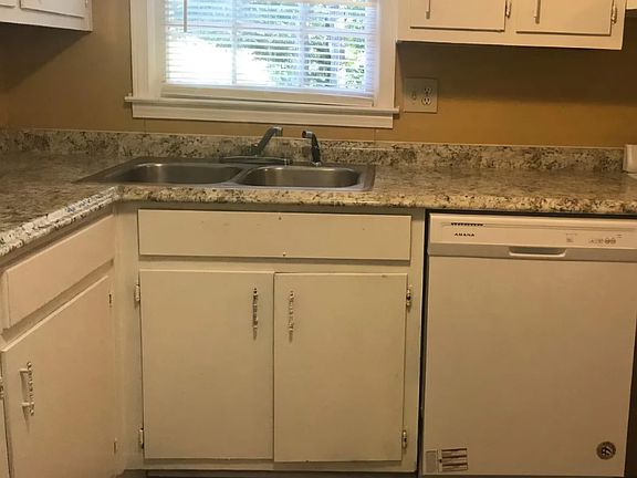 2nd image of 3154 Murell Rd #3