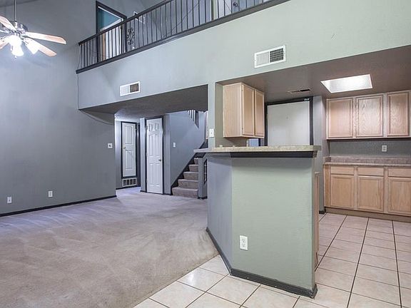 5th image of 7469 Umbria Dr