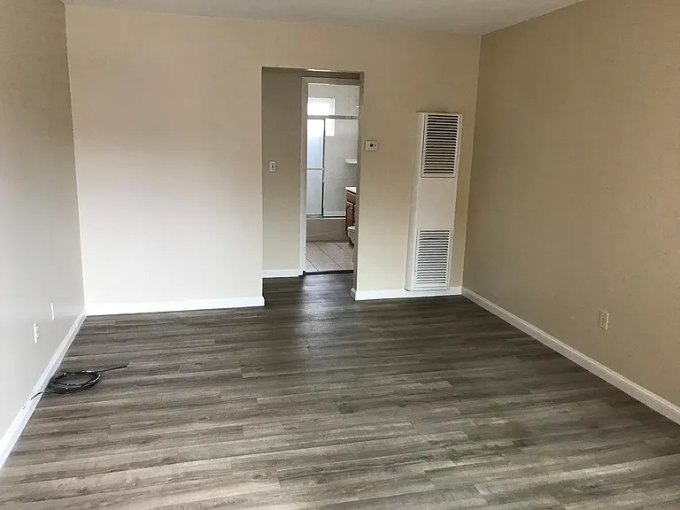 580 Columbia Ave #2 — Photo 3