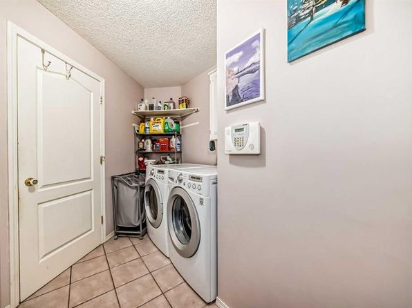 Additional property image - 60 W Valley Meadow Close NW, Calgary, AB T3B 5M1