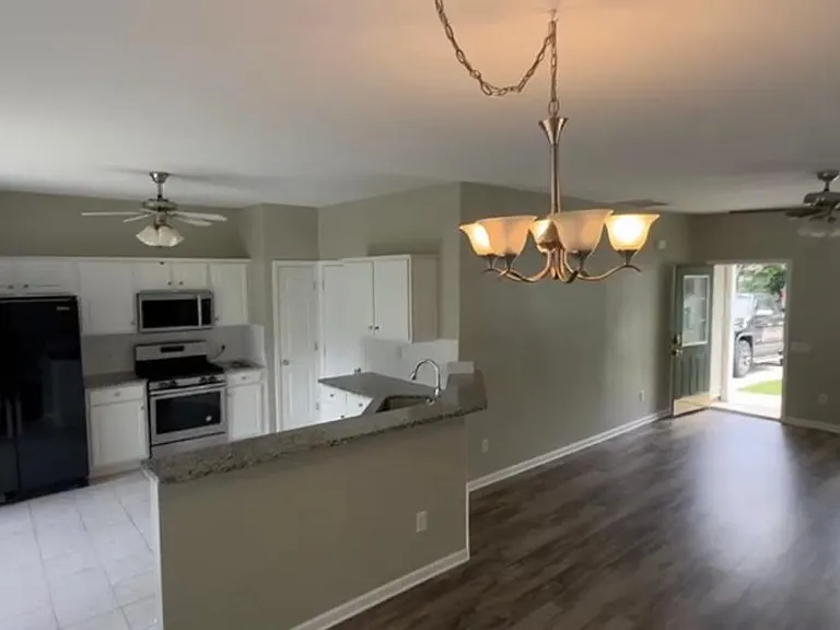 3307 Mannington Dr — Photo 11