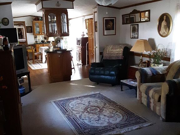 Living room toward dining rm
