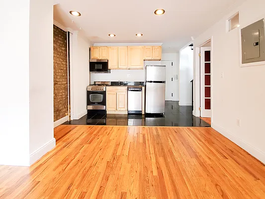 Rented by Brighton Management | media 3