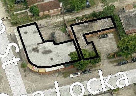 3rd image of 725 Opa Locka Blvd