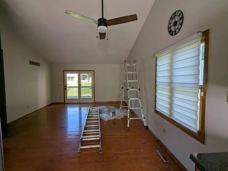 2047 S Ridge Dr — Photo 6