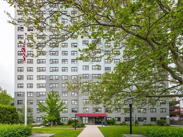 Carson Tower — Photo 12