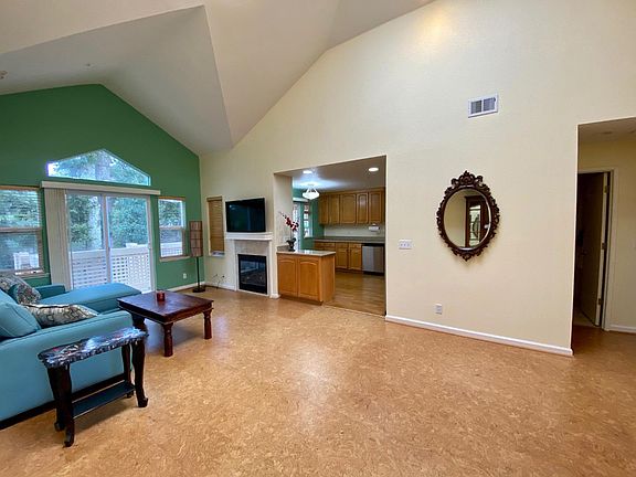 2nd image of 268 Blue Bonnet Ln #131