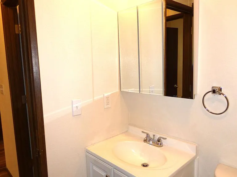 4824 Falcon Ct NE — Photo 11