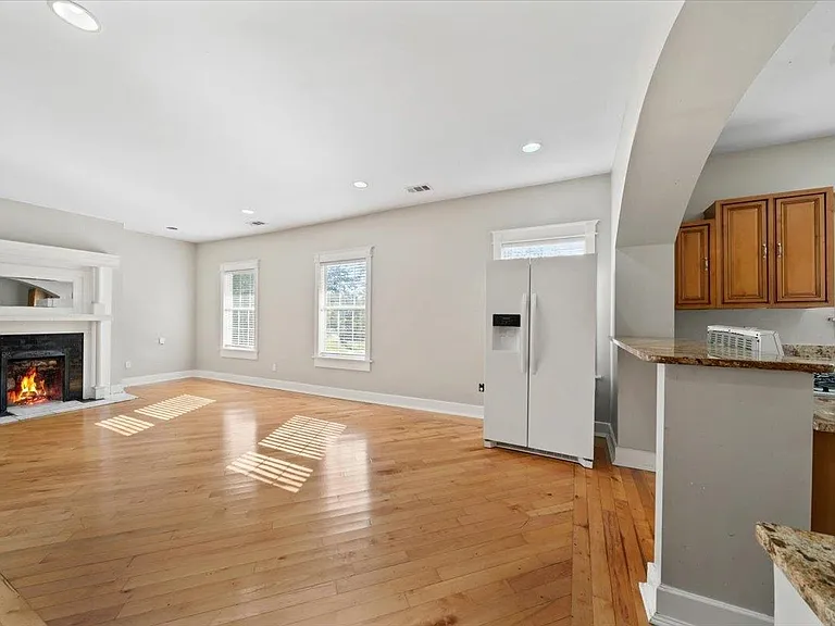 196 N McNeil St — Photo 10