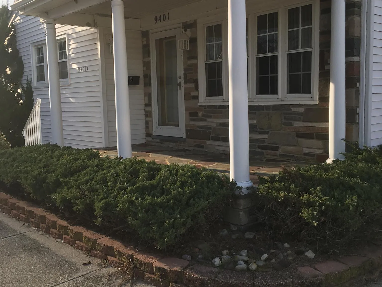 9401 Atlantic Ave — Photo 1