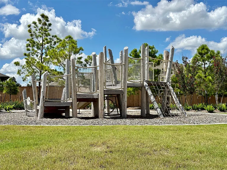 16530 Pine Arrow Dr — Photo 35