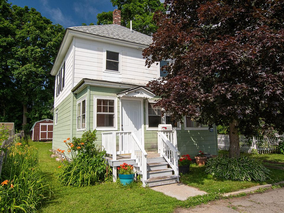 46 Congress Street, Millinocket, ME 04462 Zillow