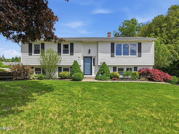 2nd image of 18 Greenings Ave