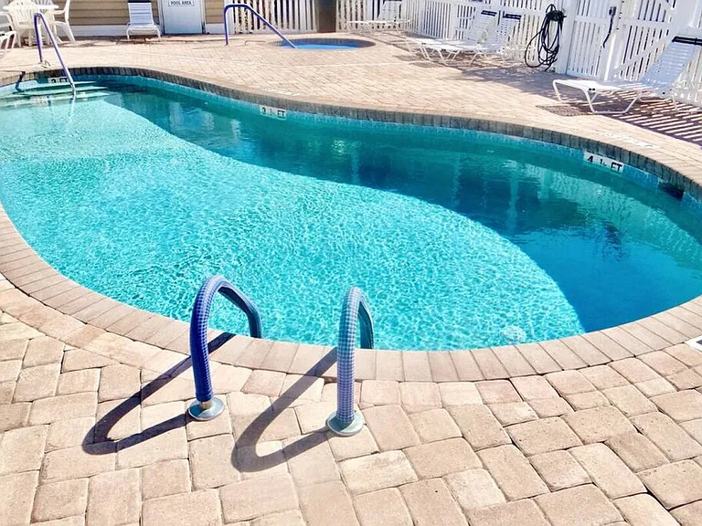 2020 Cross Gate Blvd #ID1329045P — Photo 32