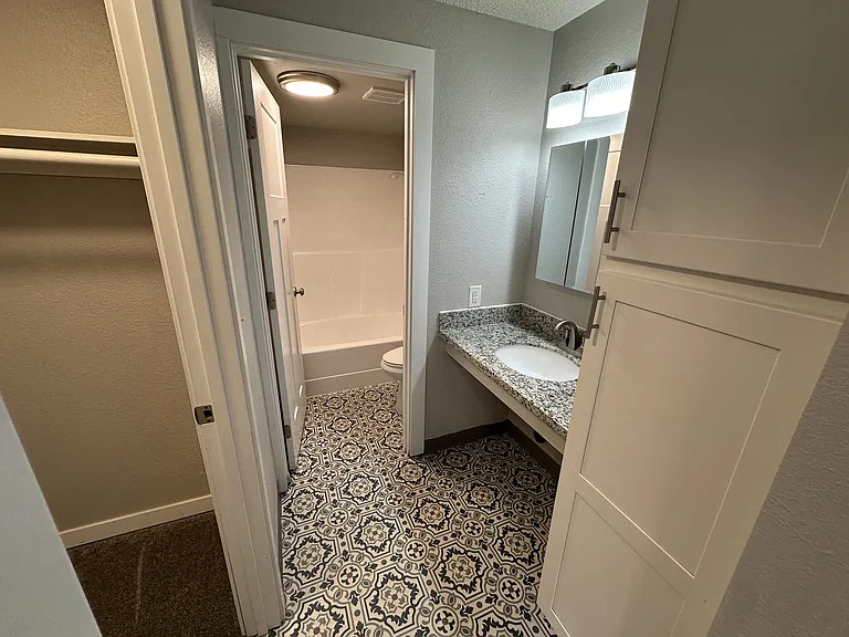 Greenfield Apartments — Photo 23