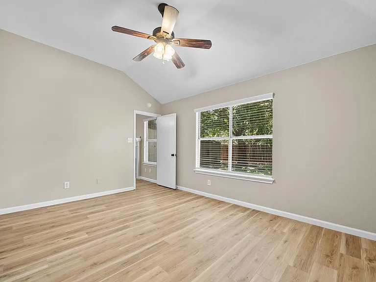 1806 Rusty Nail Loop — Photo 18