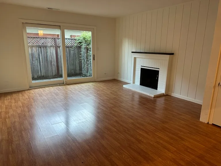 19 Pixley Ave — Photo 4