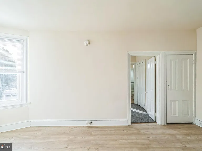 459 Martin St #2R — Photo 10