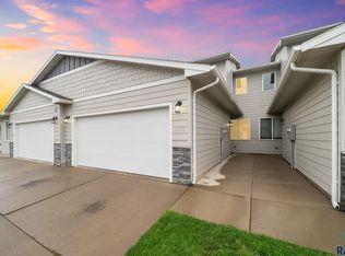 6102 S Alki Pl, Sioux Falls, SD 57108