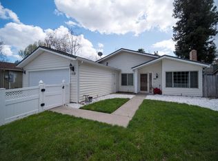 1580 Woodridge Oak Way, Sacramento, CA 95833