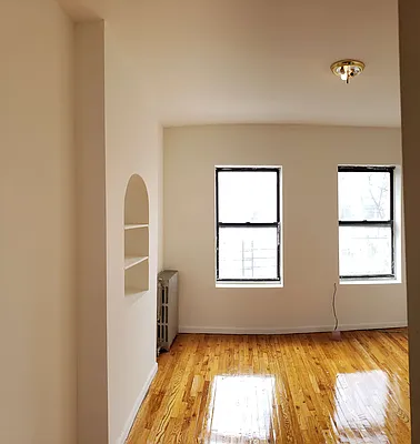 Rented by Signature Property Realty | media 30