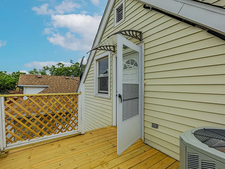 3841 W Eddy St #2 — Photo 17