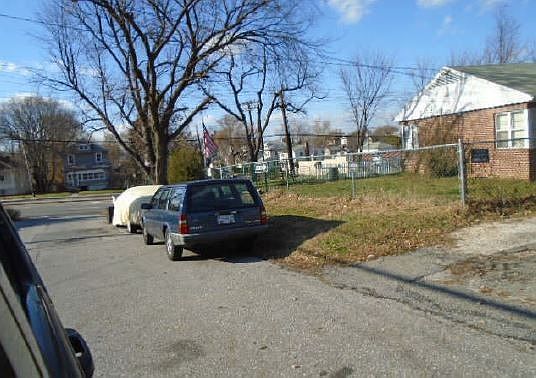 2nd image of 209 Hillcrest Ave