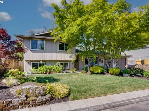 1450 Cornell Ave, Gladstone, OR 97027