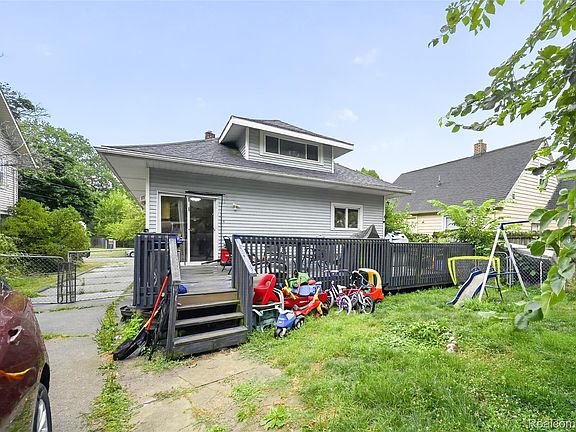 2nd image of 1844 Osband Ave