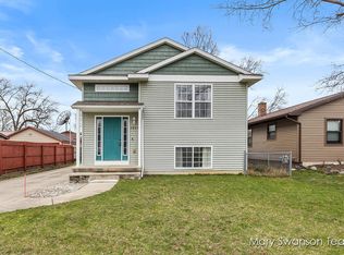 3803 Oriole Ave SW, Wyoming, MI 49509