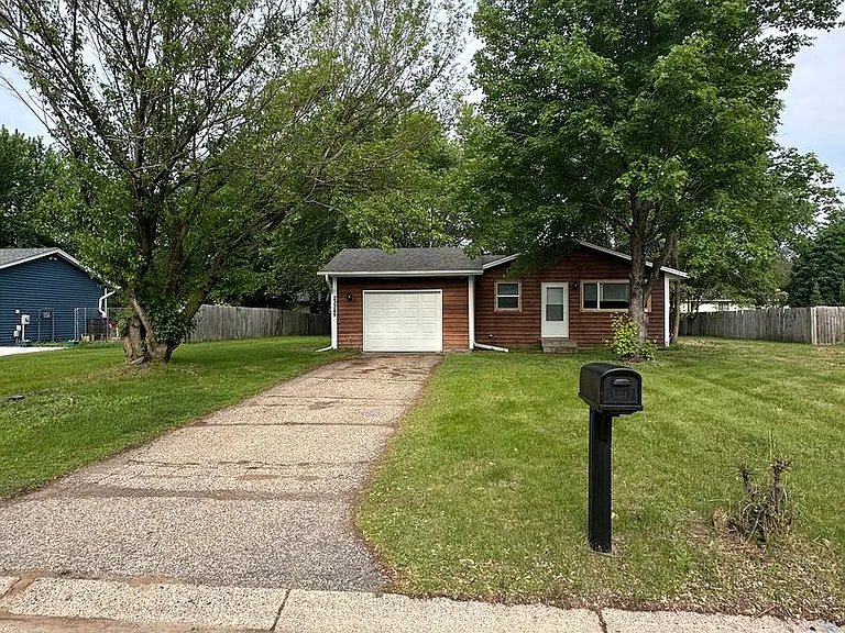 23345 Yucca St NW — Photo 20
