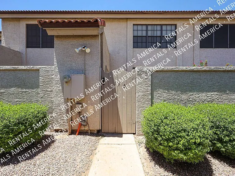 3921 W Ivanhoe St #176 — Photo 2