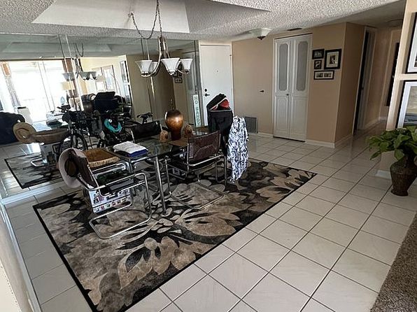 8401 Estero Blvd APT 702