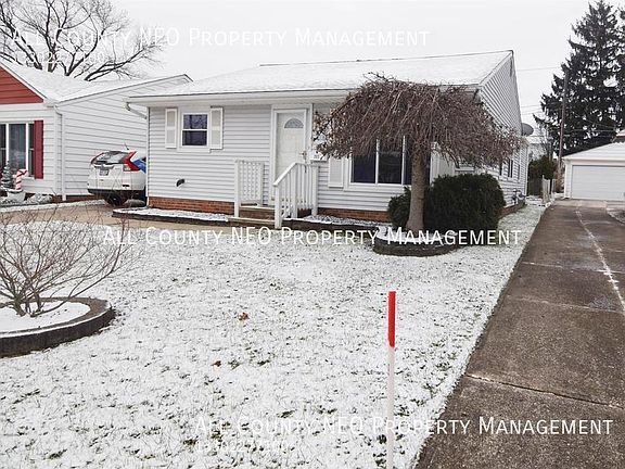 2nd image of 2923 Center Dr