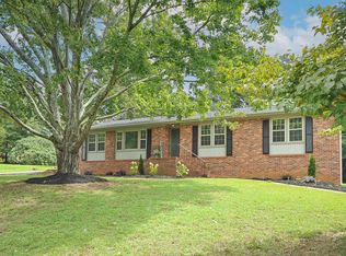 18 Terrain Dr, Greenville, SC 29605