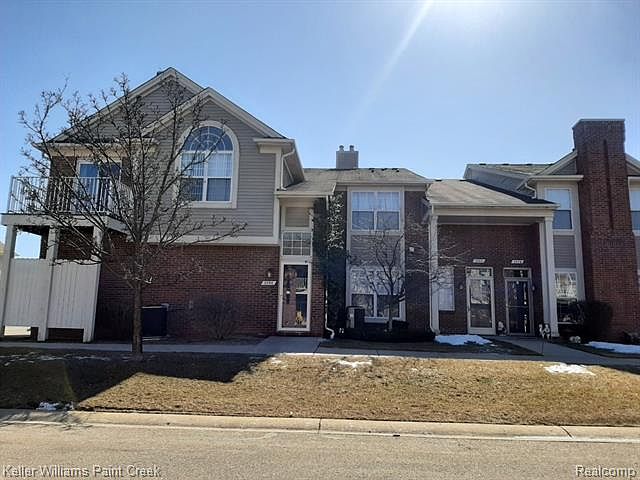 2nd image of 2096 Leighton Dr
