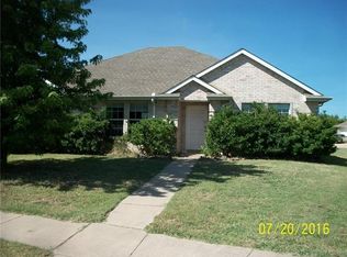 201 Moonlight Dr, Red Oak, TX 75154