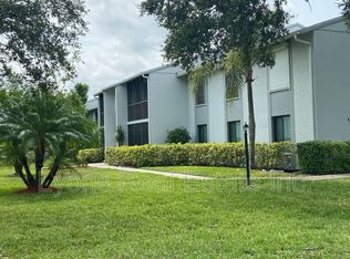 4681 Lakeside Club Blvd APT 10, Fort Myers, FL 33905