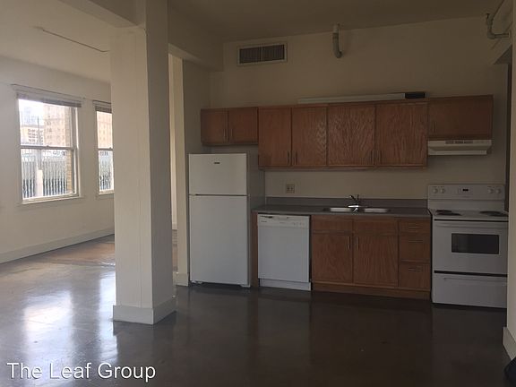 2nd image of 152 E Pecan St APT 601