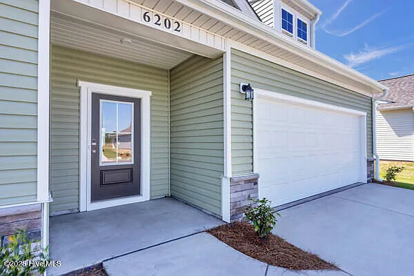 Building Photo - 6202 Raystone Way