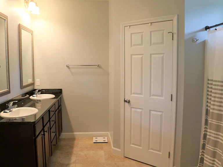 210 Michael Ave — Photo 21