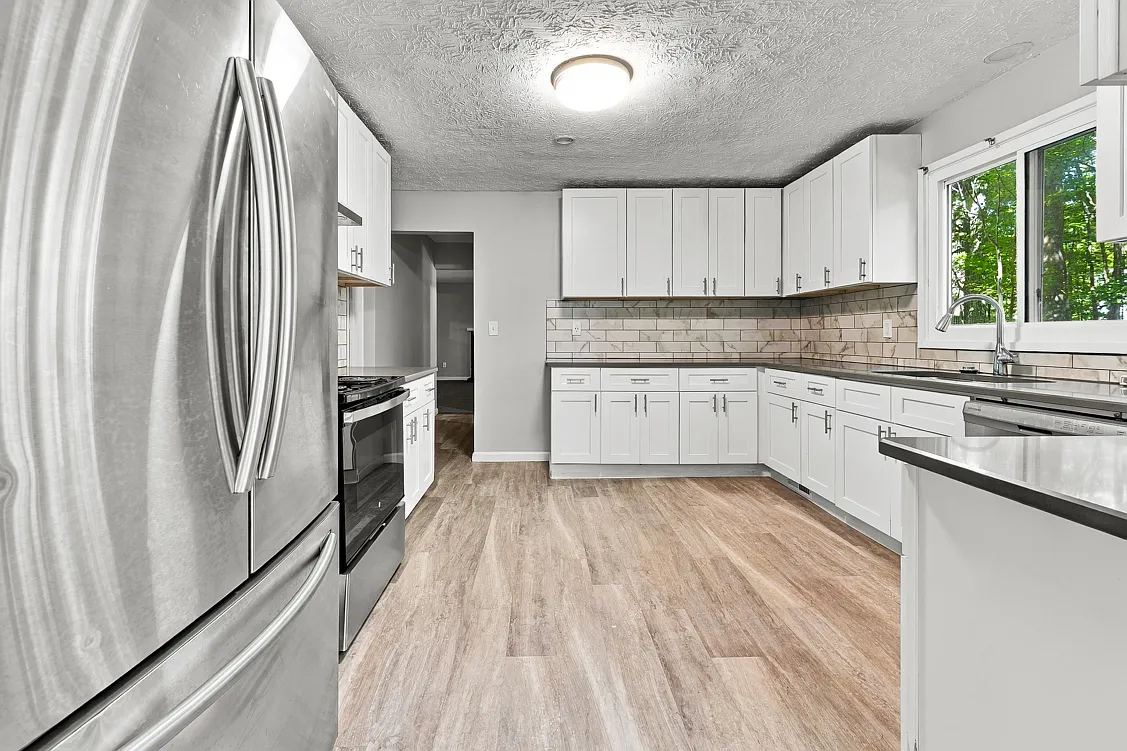 3 bed, 1.5 bath, 1748 sqft, $2,850 — Photo 3