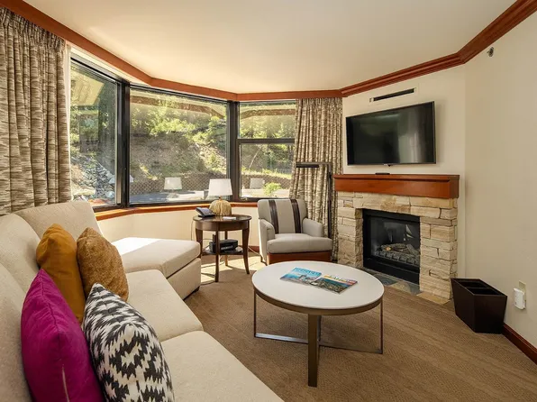 400 Squaw Creek Rd #321, Olympic Valley, CA 96146