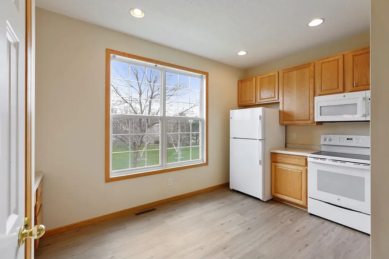 4 bed, 1805 sqft, $2,675 — Photo 4